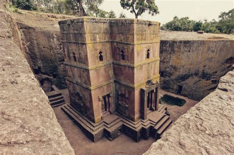 A Ascensão de Lalibela: Uma Jornada Arqueológica e Religiosa na Etiópia do Século XI